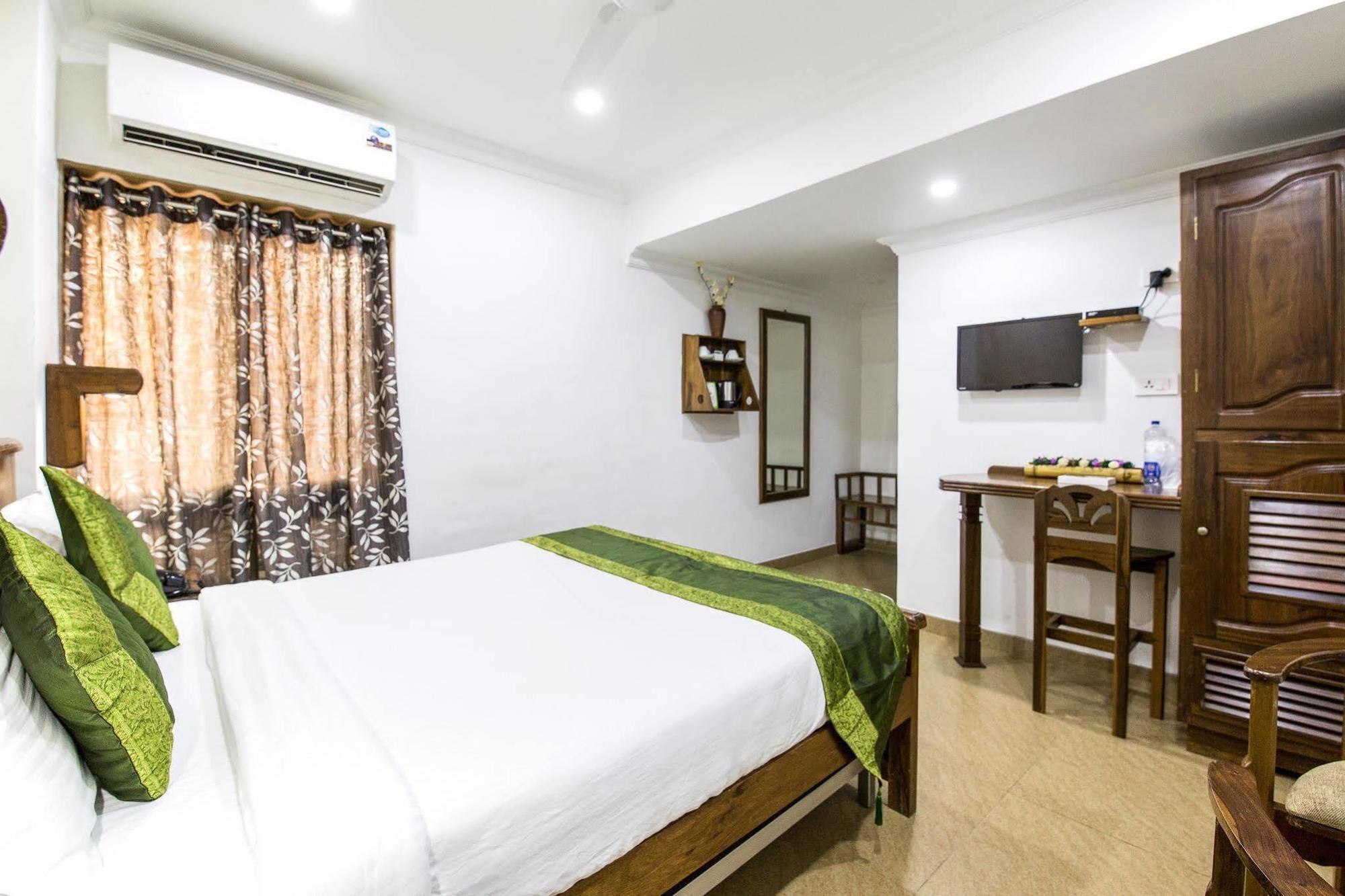 Hotel Mart View Kochi Eksteriør billede